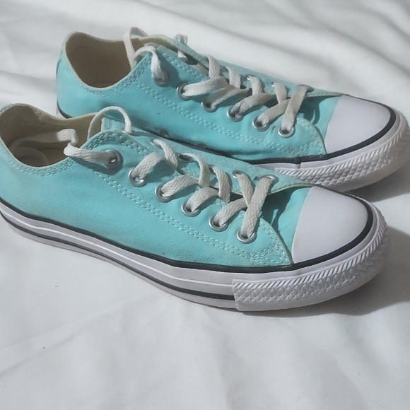 Converse Sneakers Womens 7.5 - Picture 1 of 9